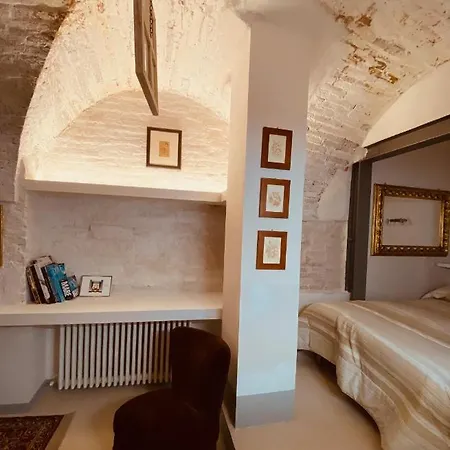 Vermaaten Boutique Suites Ruby Todi Exterior foto